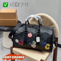 时尚新款真皮男士斜挎包波士顿枕头健身包休闲包百搭单肩手提包