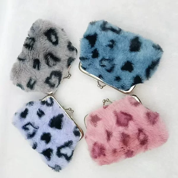 New Autumn and Winter 4inch Heart-Shaped Plush Coin Purse Versatile Fashion Lipstick Bank Card Furry Clutch Bag