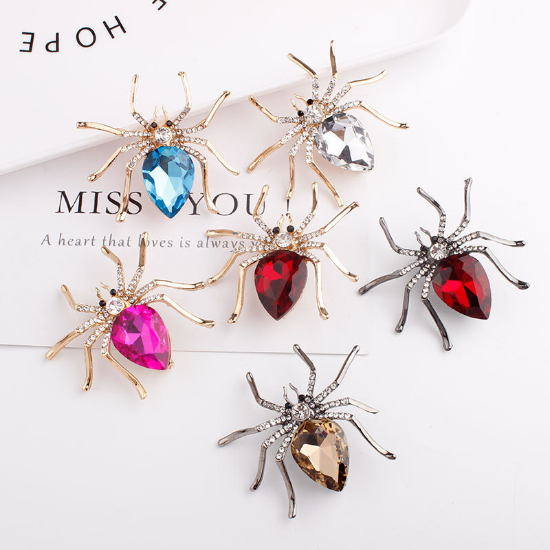 Halloween Brooch Cross-border Animal Spider Crystal Brooch Corsage Fashion Diamond-embedded Scarf Buckle Brooch Ornament Wholesale display picture 2