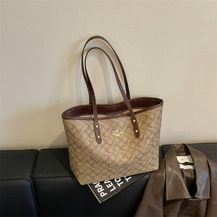 �羳Ů�������ϻ����ذ�Ů������ӡ���ٴ�ͨ��Ҹ��Ů��Ůʿ�μ��