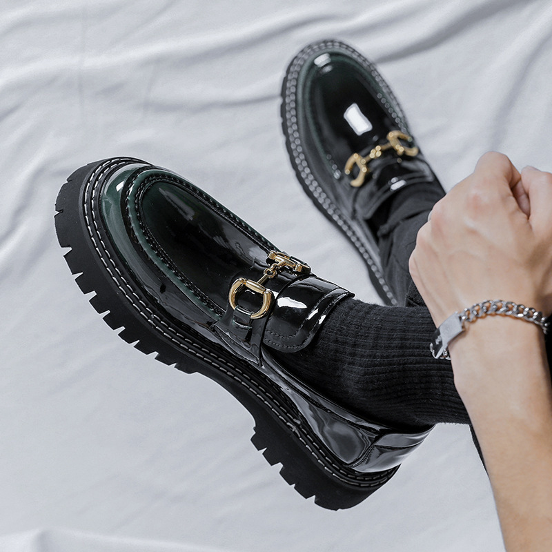 Zapatos de cuero con hebilla de caballo, zapatos de cuero lacados para hombres, zapatos de alta altura, zapatos de noche, zapatos casuales para hombres británicos