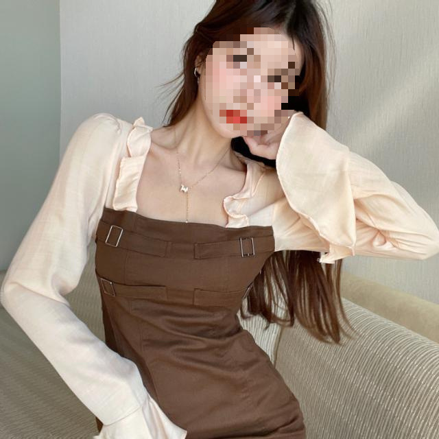 大码胖mm法式复古方领连衣裙女秋冬收腰显瘦喇叭袖荷叶边打底裙子