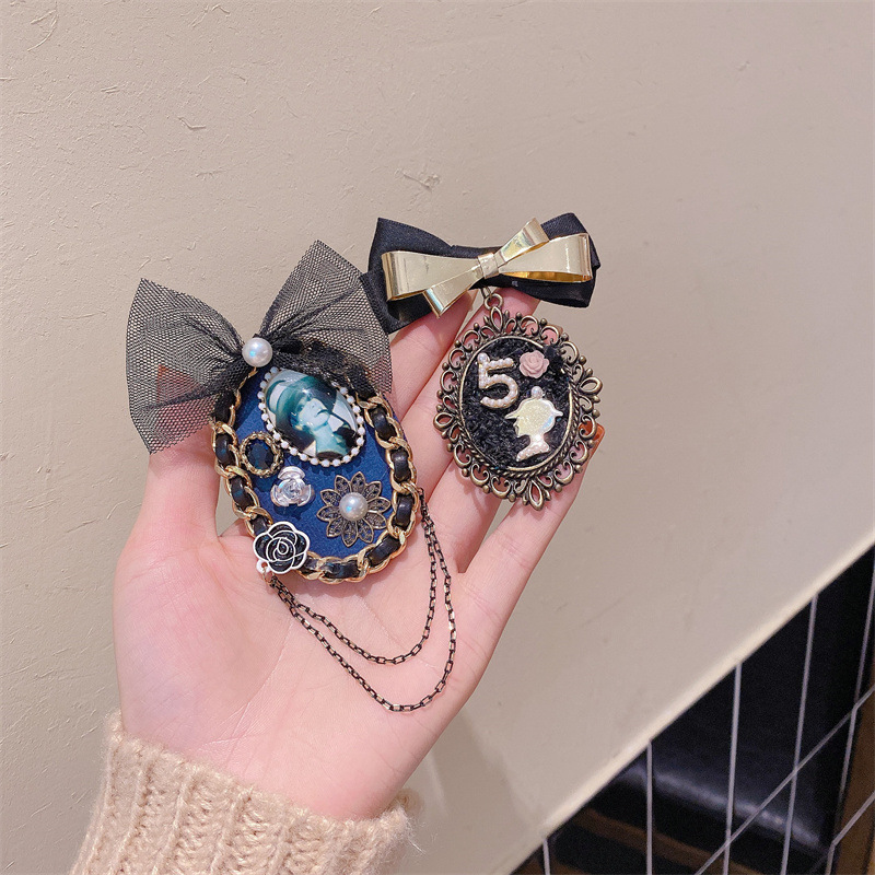 Retro Baroque Court Fabric Badges Butterfly Bow Pearl Embellished Diamond Handmade Brooch Coat Pin Sweater Accessory