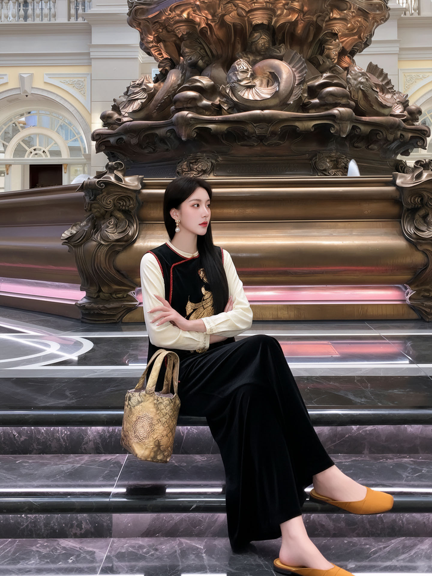 Bộ áo khoác không tay và chân váy nữ phong cách tân cổ điển thêu hoa — Đen nửa váy, Áo khoác đen