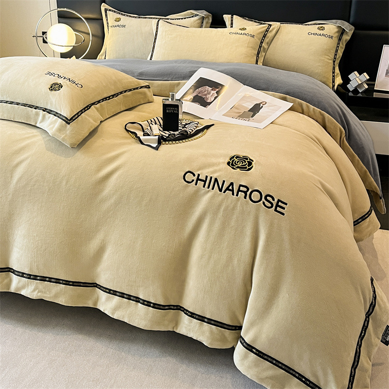 Luz de lujo de alto gramo de leche de lana cama de cuatro piezas tipo A engrosado flange coral de lana sábanas de doble cara cubierta de colcha cálida