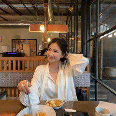 DaqianwithU 白色百搭飘带竖条纹长袖衬衫女秋冬休闲显瘦衬衣