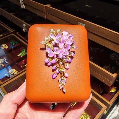Xiliang Feizi Gaoding Series Original Design Purple Romantic Clothing Accessories Corsage Elegant Wisteria Brooch (Yaxa sancaqları) - yc003-1-tassel-wisteria-flower-brooch-high-end-gift-box-packaging