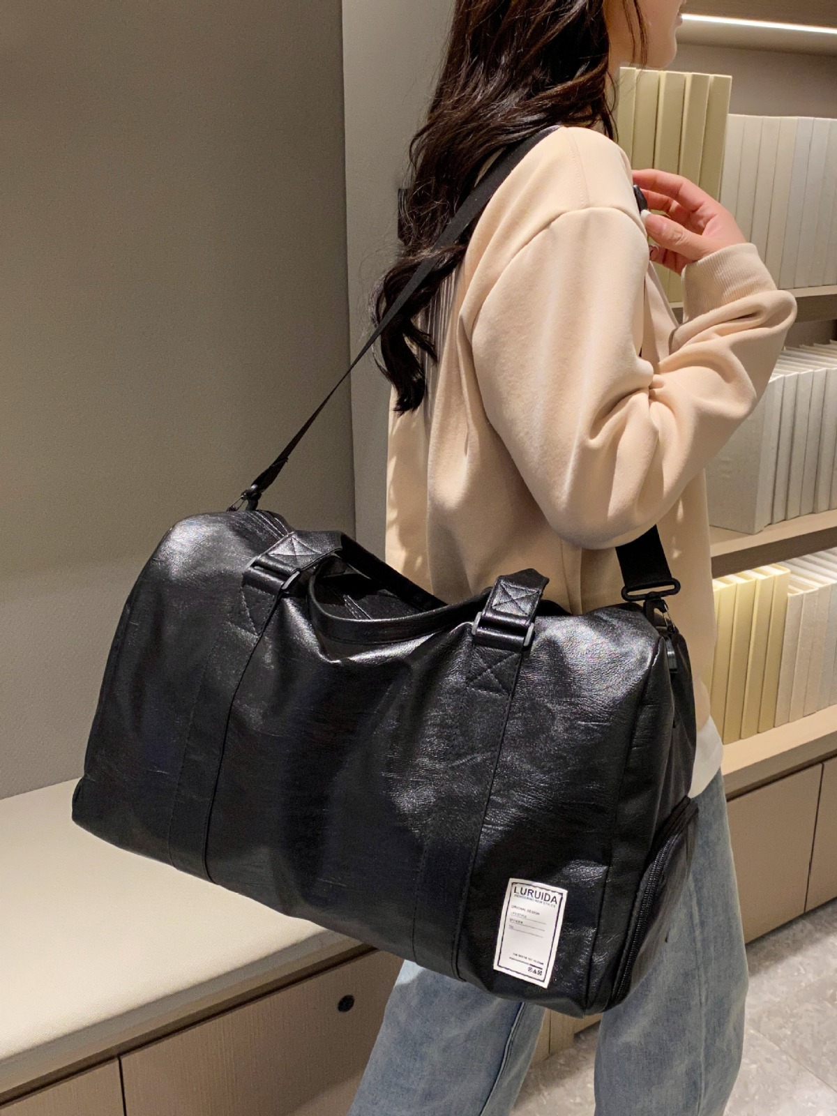 Nueva bolsa de fitness de viaje de gran capacidad transfronteriza húmeda y seca de separación de hombro bolsa de mensajero de los hombres Mochila deportiva portátil al por mayor