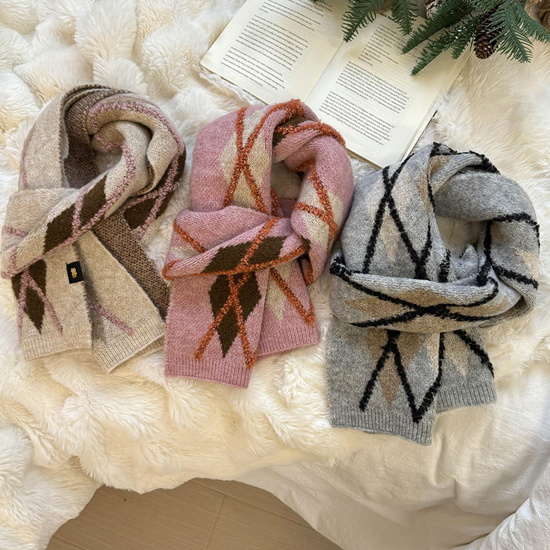 Bufandas de Navidad 2025 otoño y invierno versátiles engrosadas y cálidas bufandas retrógradas de cuadrilátero bufandas transfronterizas al por mayor