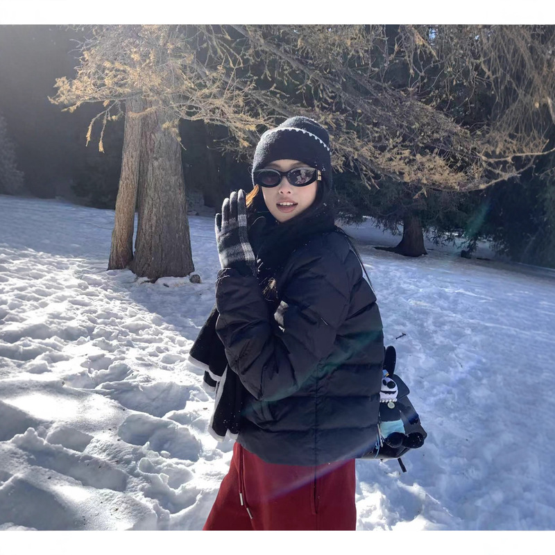 Baisiwang Rib down Jacket Women's Short 2025 Winter New Korean Style Loose Small 90 White Duck down Jacket