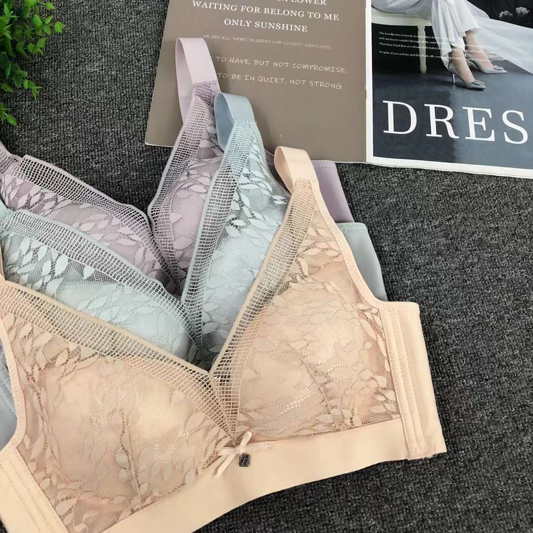 Nuevo sujetador sin anillo de acero de moda de encaje jacquard transpirable y cómodo, ropa interior de alta calidad, delgada y gruesa de cuatro botones para mujeres