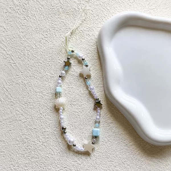 Fresh blue and white pearl shell star phone chain, versatile handmade beaded wrist strap accessory, factory wholesale