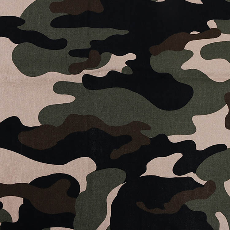 Fabrica directa de impresión de camuflaje barato textil verde camuflaje camisa de hombre tela