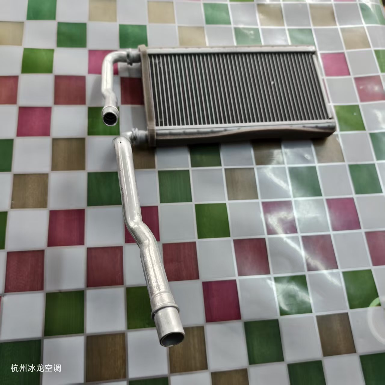 European Auto Spare Parts Scania Truck Heater Exchanger 2301598 Radiator Scania
