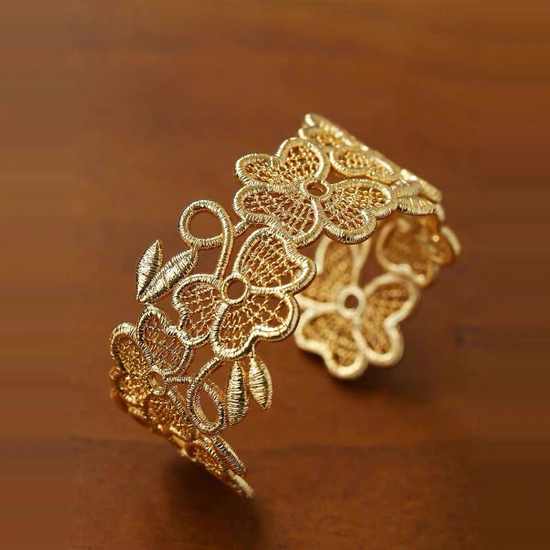 French Exquisite Embroidery Lace Hollow Flower Wide Bracelet Niche Design Light Luxury High-End Open Bracelet