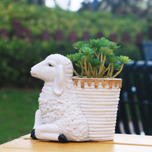 Garden garden balcony outdoor cartoon animal flower pot cute sheep decoration kindergarten decoration Net red creative