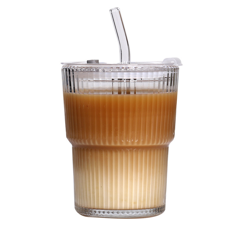 Taza de café de vidrio a rayas verticales de alto valor, hielo con tapa, taza de agua de paja, taza de bebida de vidrio, simple viento