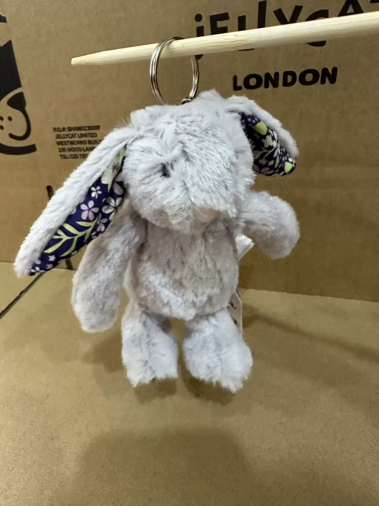 Cotton pendant, tennis rabbit
