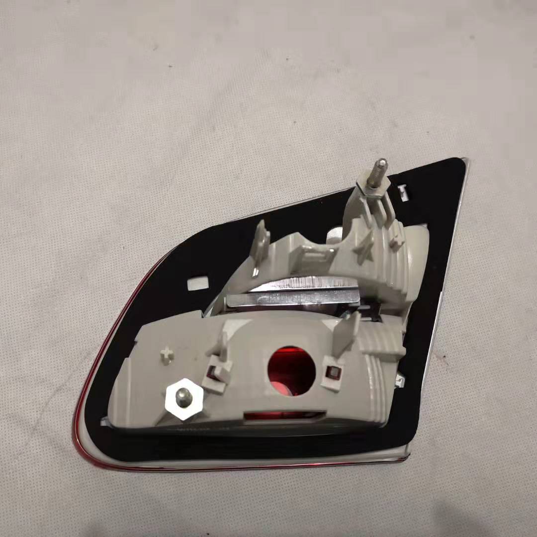 Adapted to 09-13 Skoda Haorui rear tail light assembly reversing brake light Haorui left and right rear light turn signal