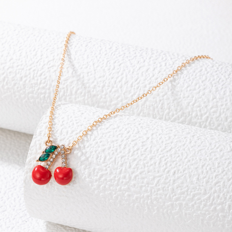 simple cute diamond cherry red mushroom drip oil single-layer necklace