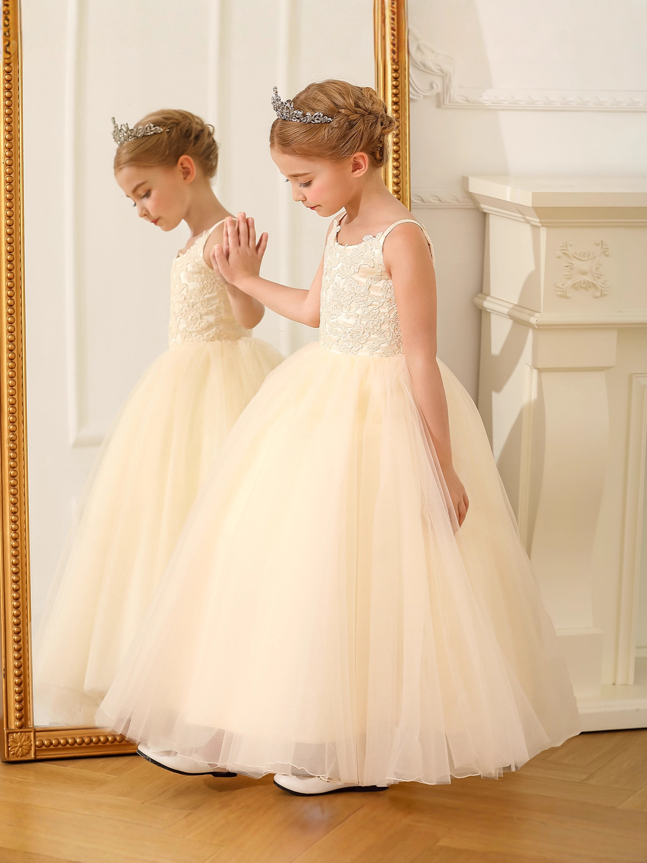 Comercio exterior transfronterizo Vestido de boda para niños europeos y americanos Vestido de niña de flores de encaje Rendimiento anfitrión cumpleaños Sling vestido esponjoso para mujeres