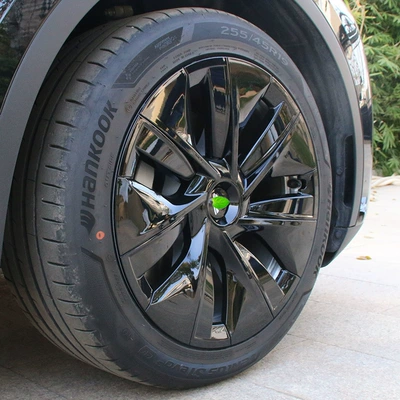 Hub cover — Tesla Tesla Model Y