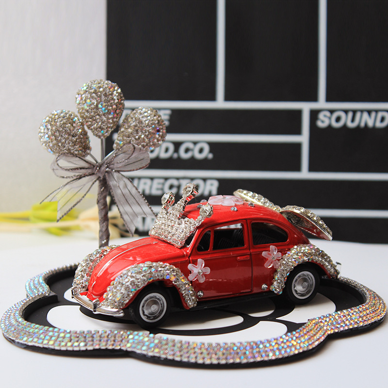 Nuevos adornos de automóviles, modelos de automóviles de aleación, bolas de perforación de automóviles clásicos, adornos de automóviles con incrustaciones de diamantes creativos coloridos, bendiciones