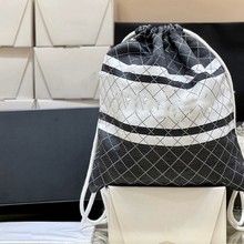 24P�ﶬ�¿�Ů���ڰ�ƴɫ���y���KˮͰ�p���ɳ�����μ�б���