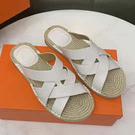 交叉拖鞋男新款夏季透气舒适编织休闲鞋软底外穿轻奢真皮H一字拖