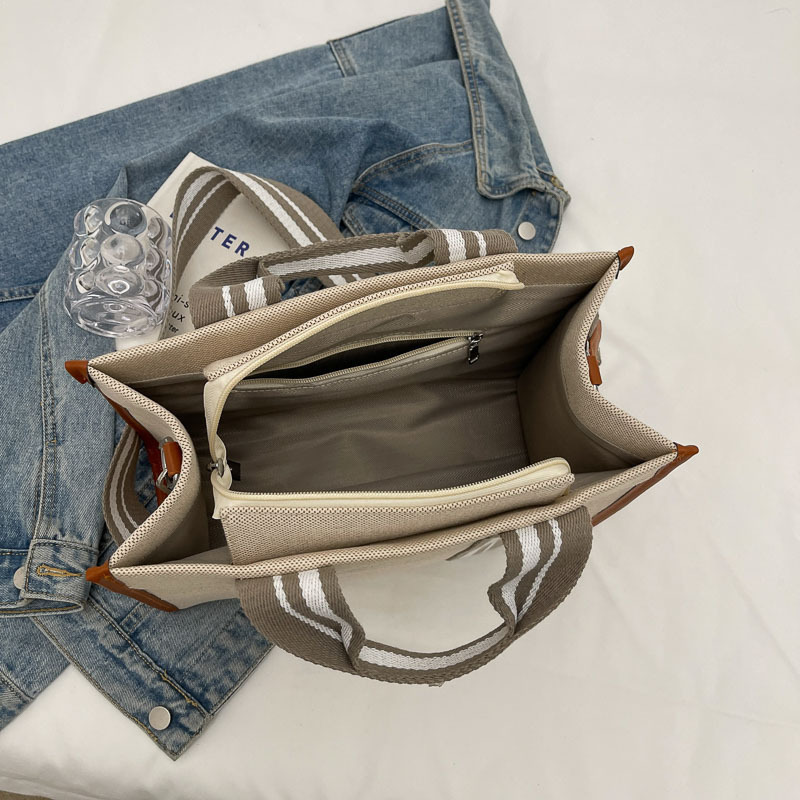 Bolsos bolsos de mujer bolsos de mensajero de color en contraste 2024 nueva tendencia transfronteriza bolsos de mujer bolsos de lona marea femenina