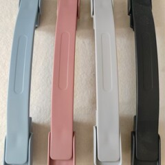 スーツケースはスーツケースを持って、手持ちの取っ手の修理部品を持っています。