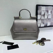 DG���ƼyŮʿ�������б����K����r���������������ƤŮ������