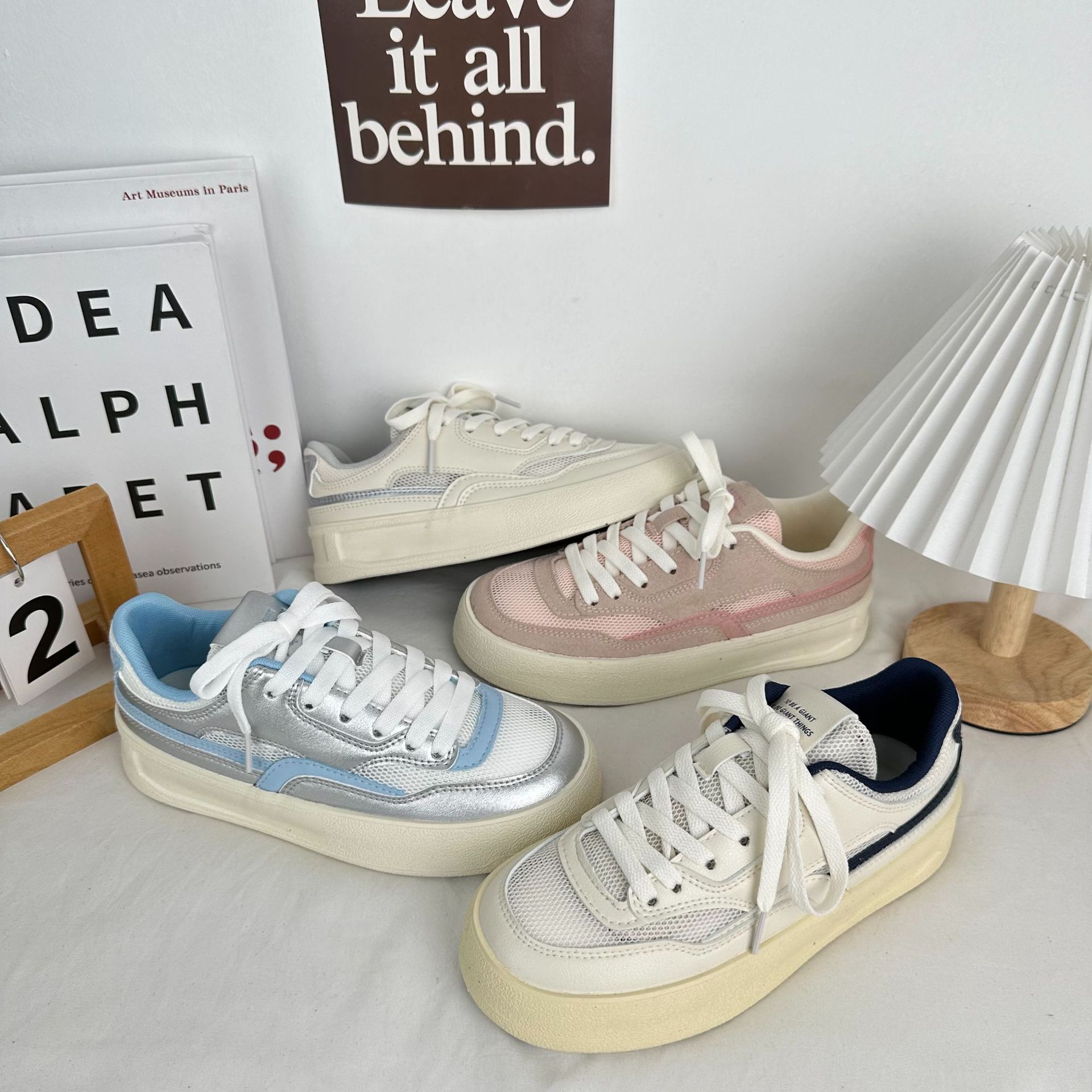 Yuanbo 2024 primavera y verano malla transpirable zapatos blancos de mujer coreana versátil Harajuku zapatos de lona deportivos zapatos de skate casuales