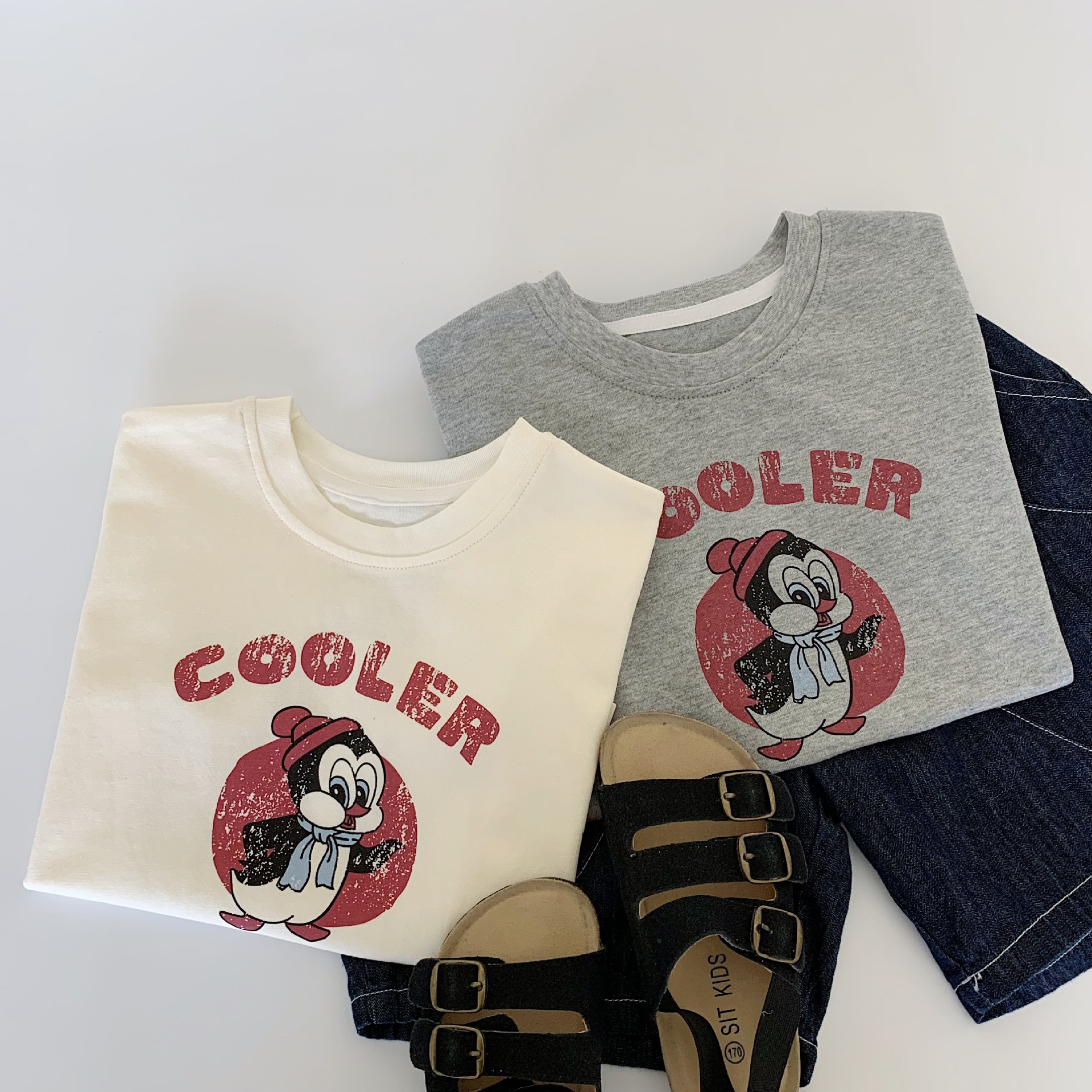 Camiseta de manga corta para niño Maibao 2025 nuevo vestido de verano para niños y niños pequeños y medianos top de media manga estilo fino de verano a clase