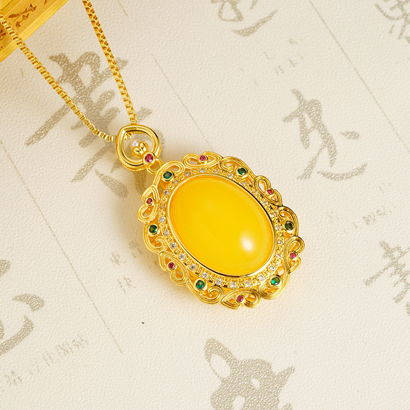 Colgante hueco de seda de jade hetiano de imitación de oro de arena de Vietnam