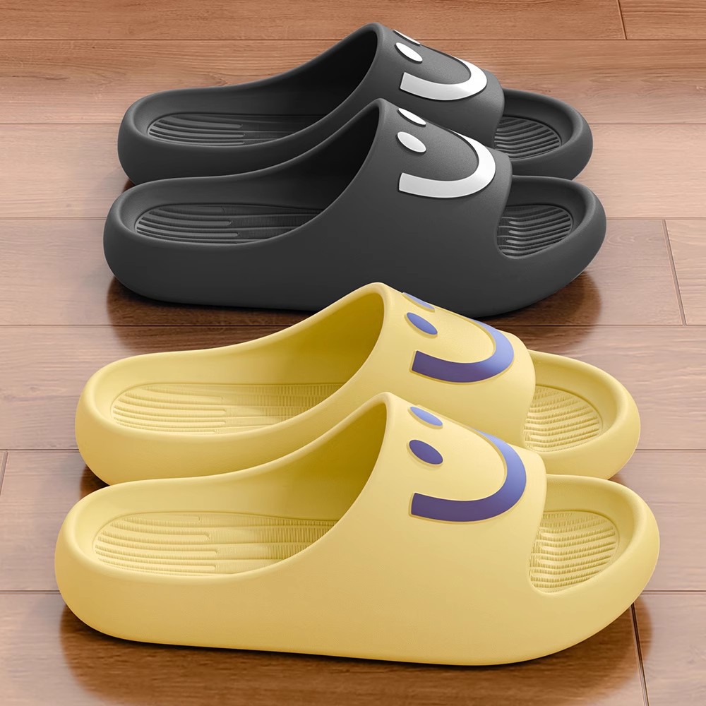 Zapatillas de dibujos animados nuevas parejas sonrientes coreanas de verano interior baño en casa zapatillas de baño para hombres y mujeres