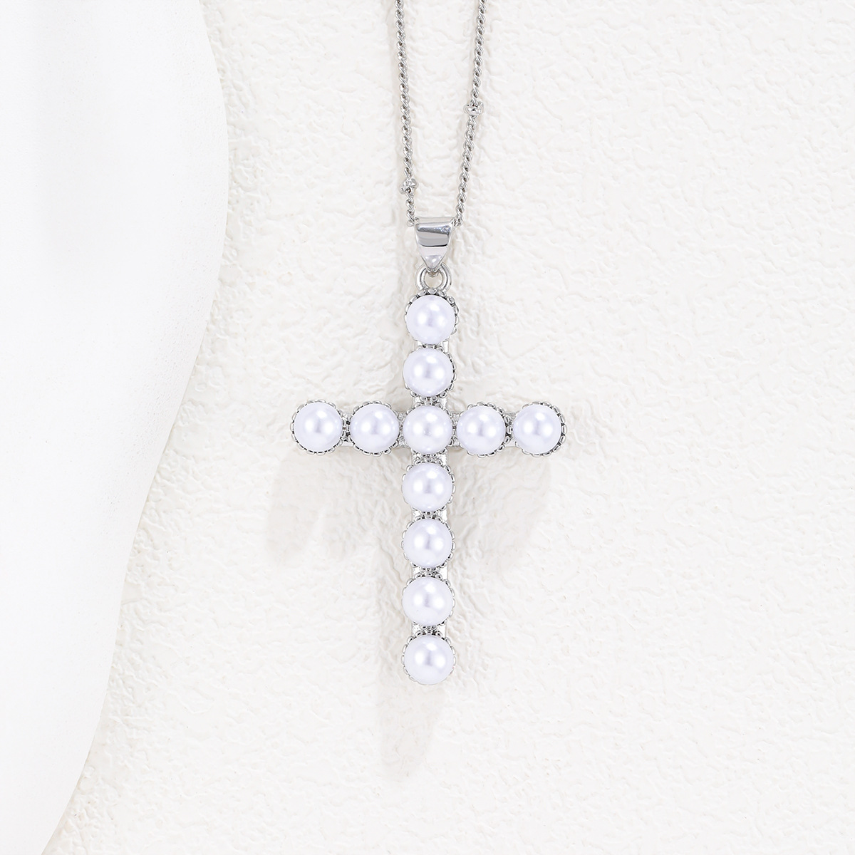 Transmisión en vivo transfronteriza venta caliente cobre chapado en oro real cruz con cuentas collar de diseño personalidad exquisita cadena de clavícula salvaje al por mayor