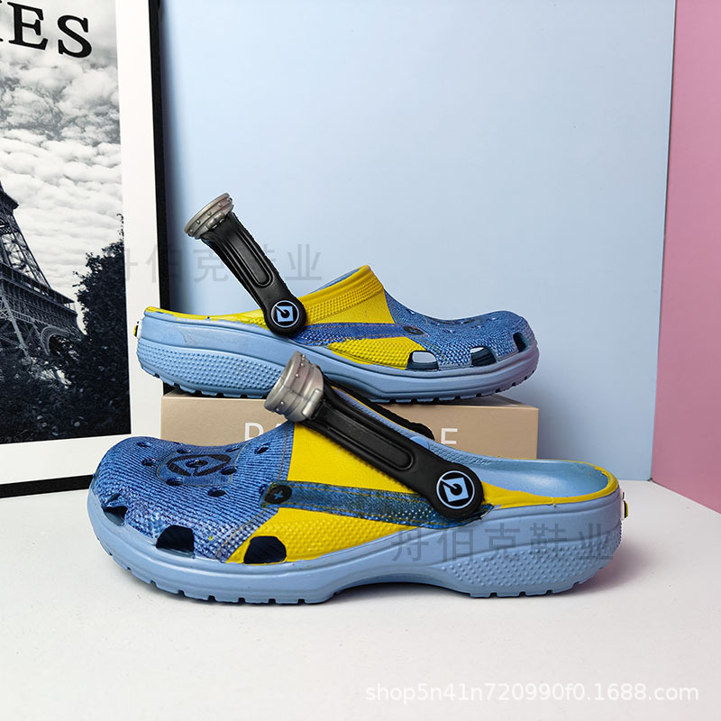 Minions Cross-Strap Clogs from Despicable Me, Parent-Child Outdoor Non-Slip Eva Soft-Soled Beach Sandals Minions Cross-Strap Clogs from Despicable Me, Parent-Child Outdoor Non-Slip Eva Soft-Soled Beach Sandals