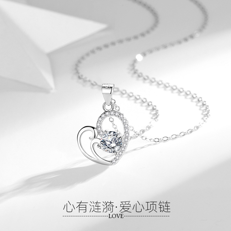 Amor collar femenino S925 plata estilo japonés y coreano corazón ondulación de lujo dulce cadena clavícula fábrica al por mayor
