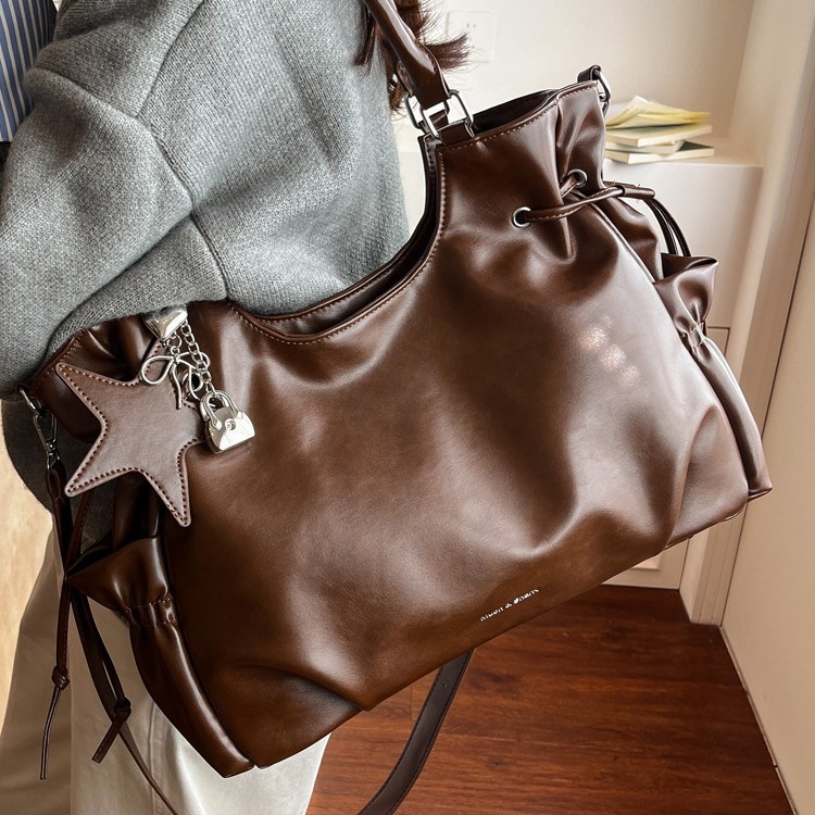 Large Capacity Retro Women's Bag 2025 Winter New Casual Crossbody Bag Textured Shoulder Commuter Tote Bag Export Quality - Thumbnail 4