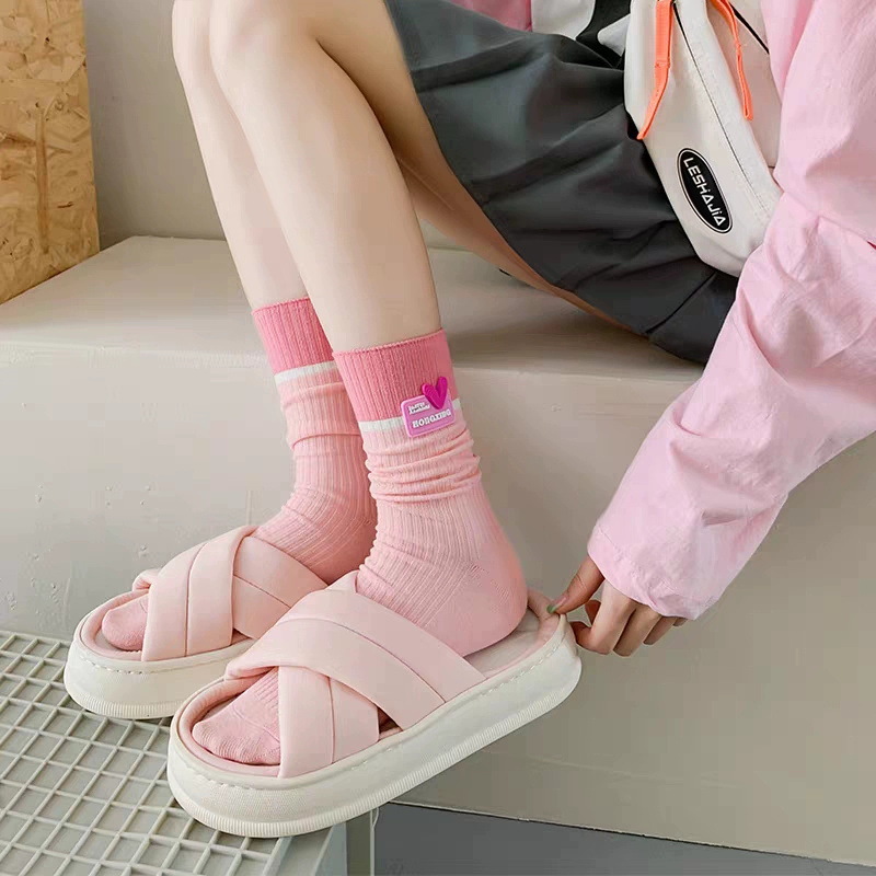 Calcetines de algodón de color puro calcetines de mujer de otoño e invierno a media pantorrilla calcetines de dopamina desgaste ins moda doble aguja amor Rosa pila Calcetines