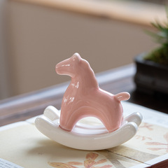 陶瓷粉色搖搖馬茶寵擺件精品創意小馬家居擺件客廳書房家居裝飾品