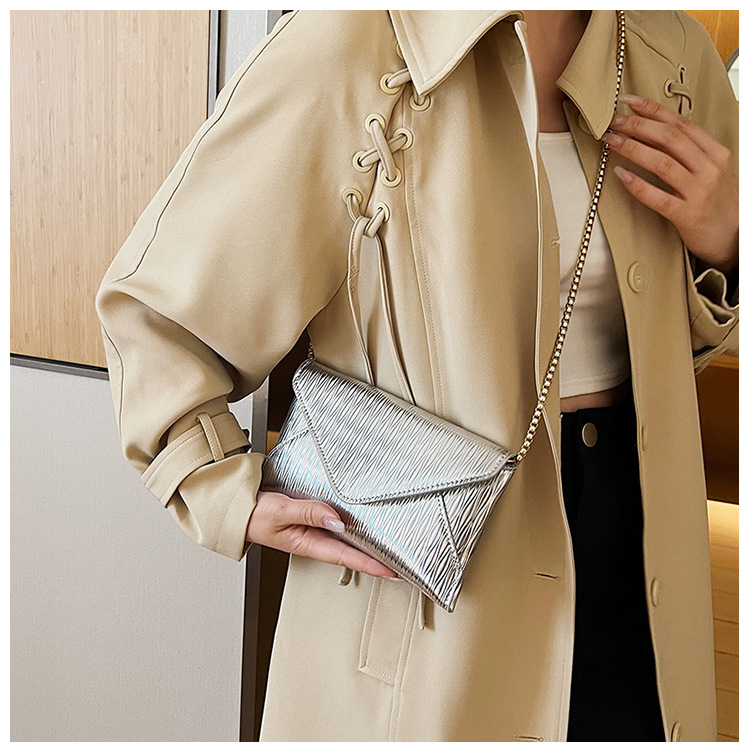 132g Weight Polyester Cotton Lining Material Flip Cover Closure Type Single Shoulder Strap Strap Type Envelope Bag Bags Type Casual, Holiday Occasion Pu Leather Material Solid Color Pattern All Seasons Season Women's Gender Vintage Style, Classic Style Style Medium Size Women's Medium Pu Leather Solid Color Vintage Style Classic Style Flip Cover Envelope Bag 无
