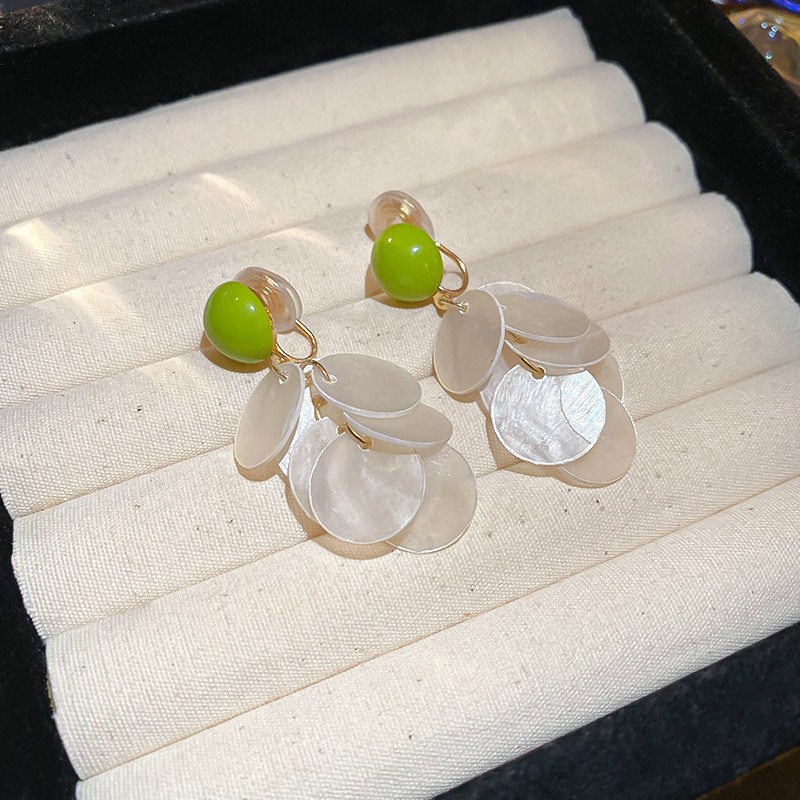 Pendientes de pinza de oreja de perla de temperamento de lujo ligero francés