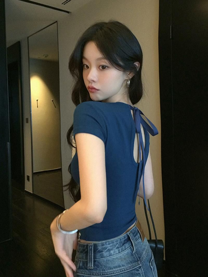 한국 신상 스타일 리본끈 U자형 컷아웃 여름 숄더 슬림핏 반팔 티셔츠 여성용 슬리밍 라운드넥 숏탑