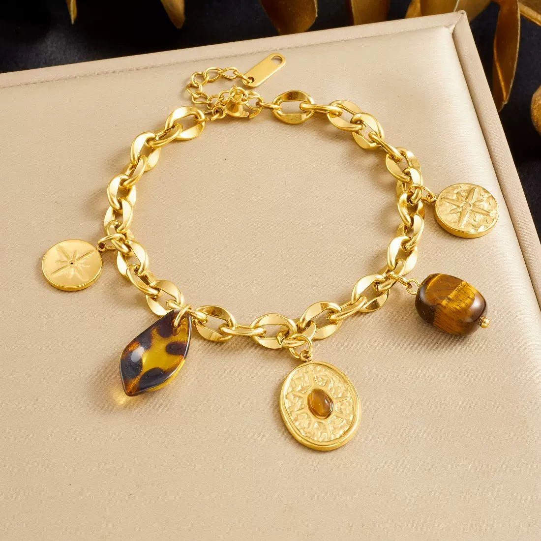 欧美跨境重工复古镀金不锈钢古巴链椭圆形八芒星罗盘吊坠手链