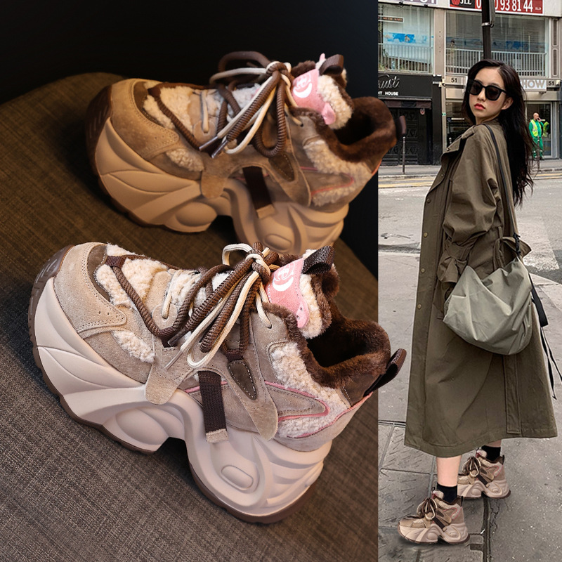 Giày sneaker nữ đế dày độn cao lót nhung mùa đông — Màu đen