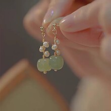 小红书同款珍珠和田玉耳环轻奢小众高级感耳饰仿玉石耳坠送女友