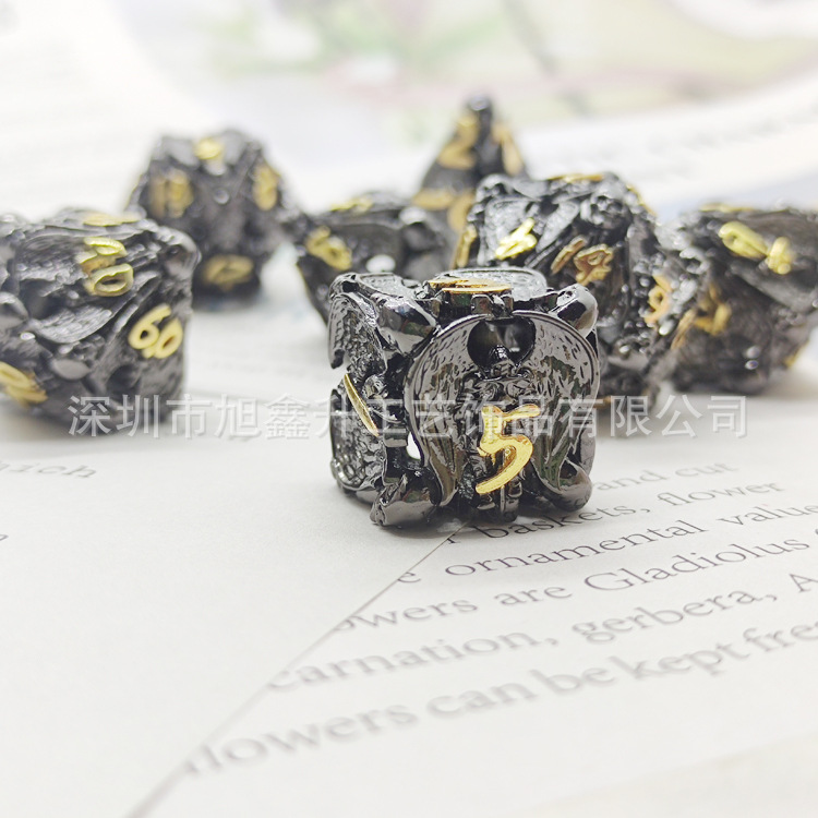 Transfronterizo nuevo metal hueco yihadista Ángel dados DND csulu corriendo grupo juego de mesa de 7 piezas multi-Cara dados al por mayor