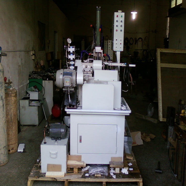 Fresadora y fresadora pequeña para carpintería Fresadora CNC horizontal